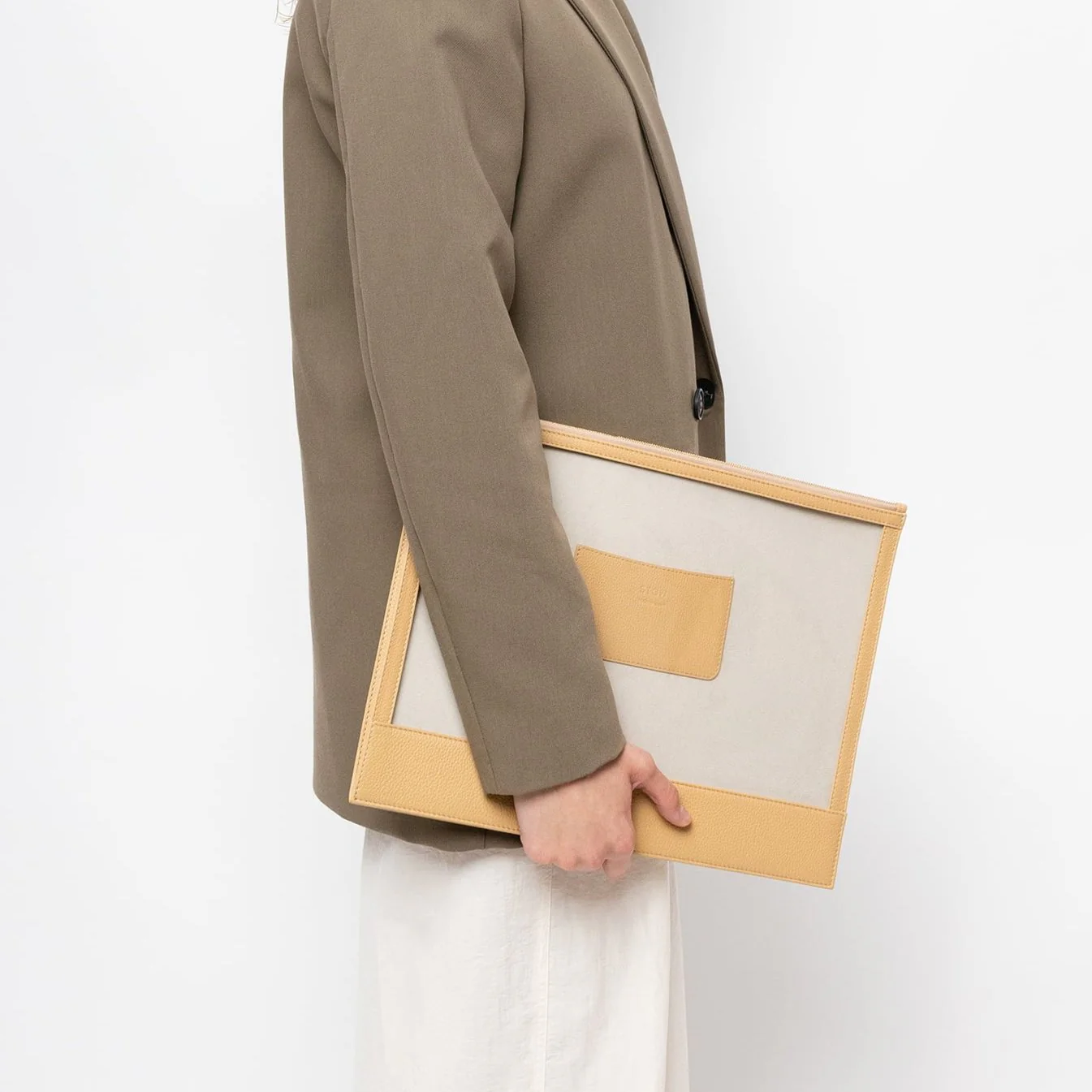 Seeview Folio - Image 3